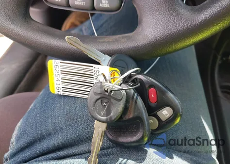 2004 Pontiac Grand Am Se1 z USA, uszkodzony, nr VIN 1G2NF52E84M517365